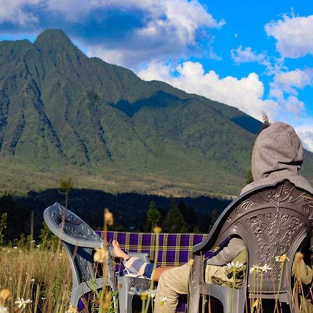 Under Volcanoes View Guest House Nyarugina Luaran gambar