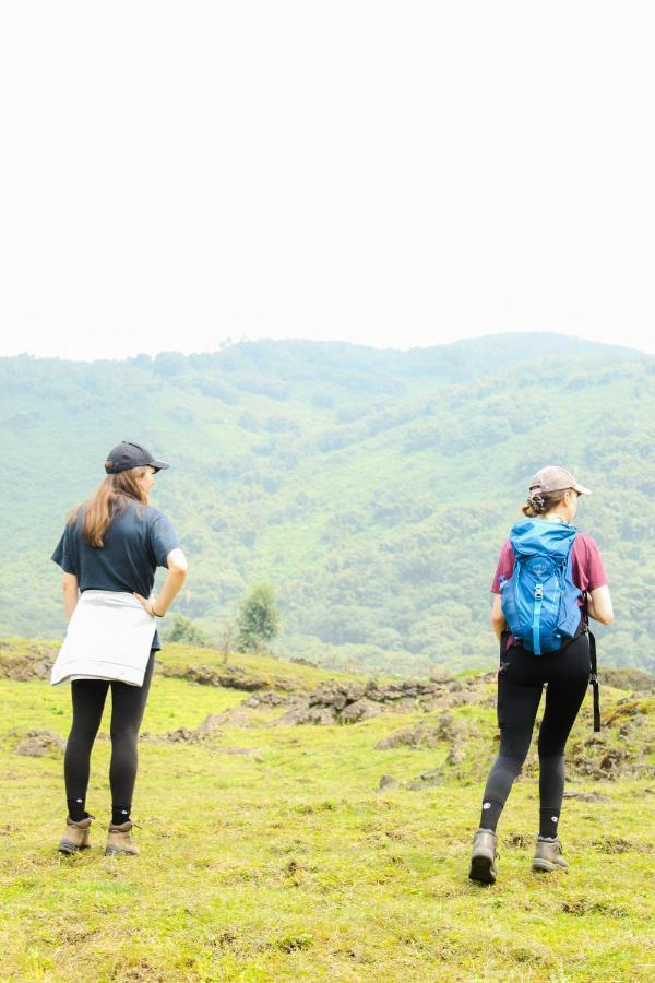 Under Volcanoes View Guest House Nyarugina Luaran gambar