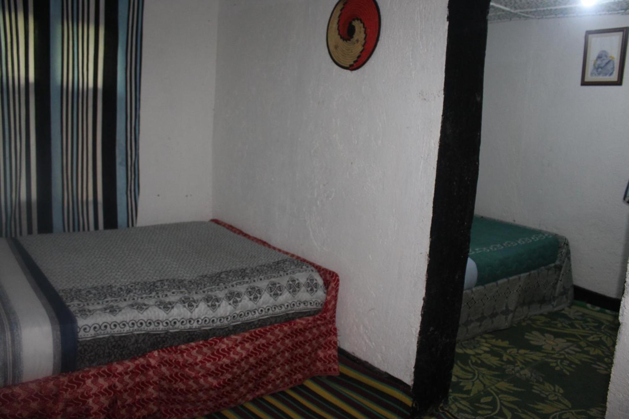 Under Volcanoes View Guest House Nyarugina Luaran gambar