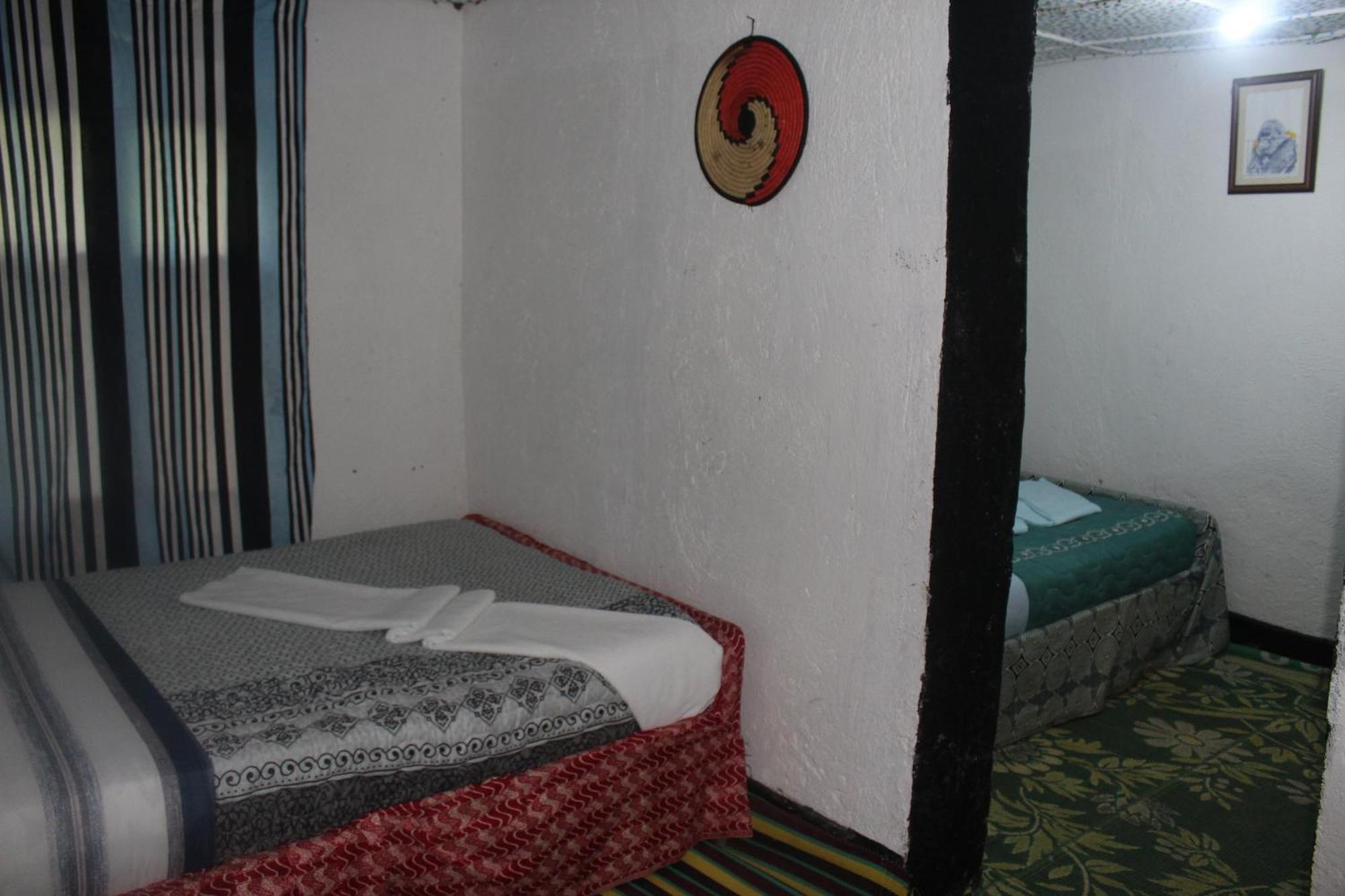 Under Volcanoes View Guest House Nyarugina Luaran gambar